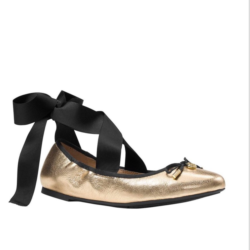LAST PAIR! Michael Kors Myles Ballet Flat - Picture 2 of 8